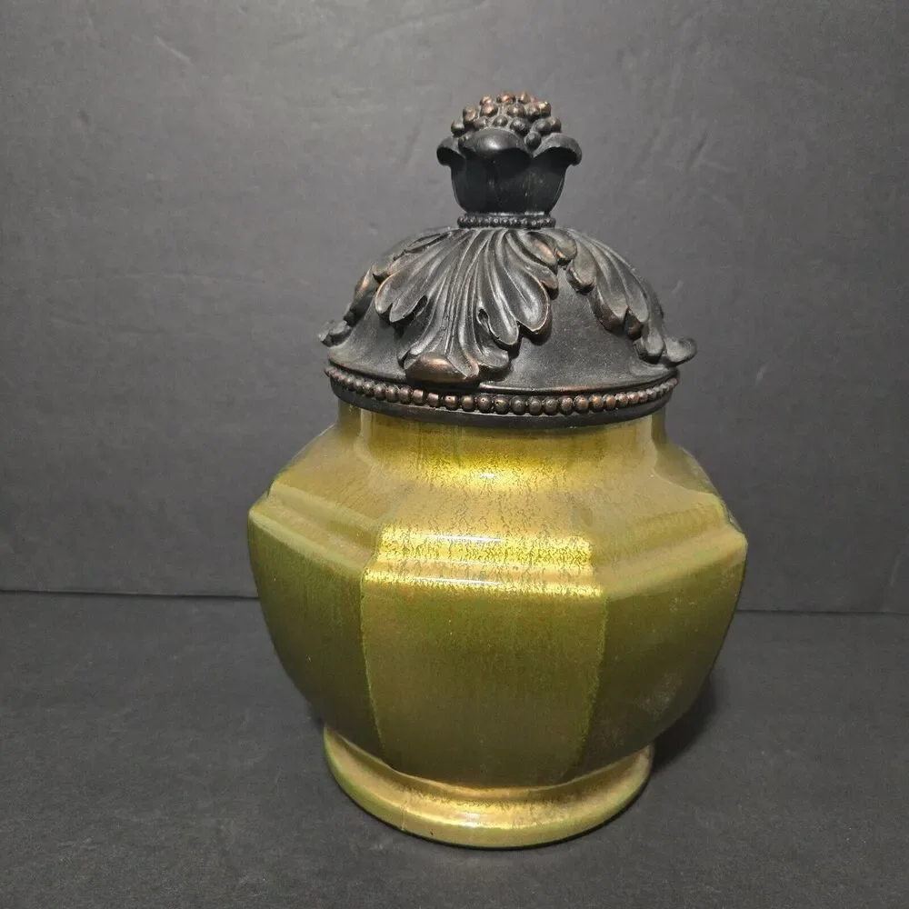 Decorative & Ornate Ceramic Glass Vase Jar With Lid‎